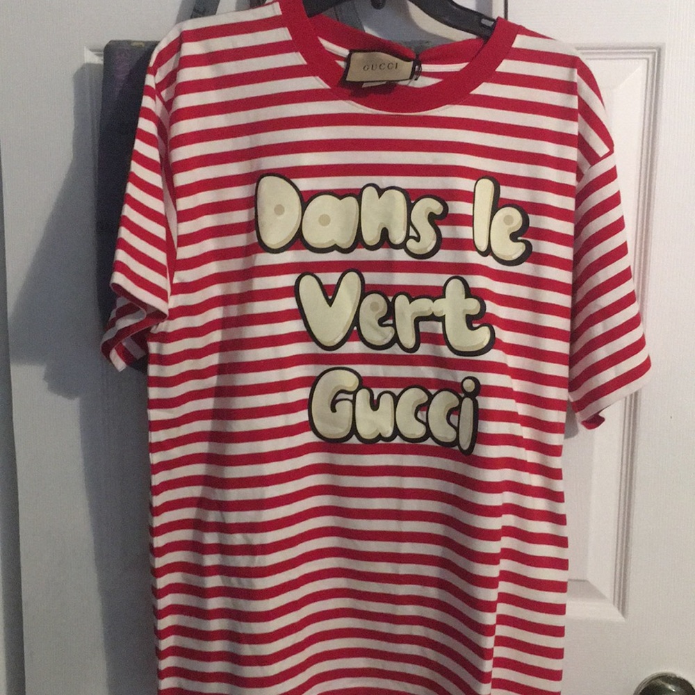 Gucci Top unisex new size medium oversized fits ladies large to x large.